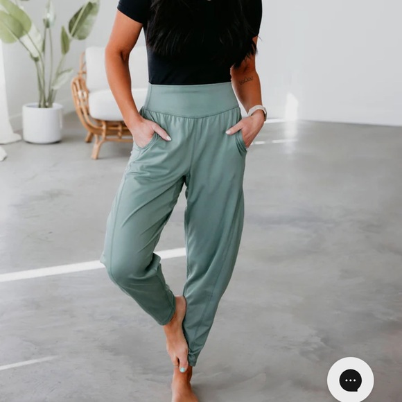 Mono B Pants - Women's Mono B Green High-Waisted Pants